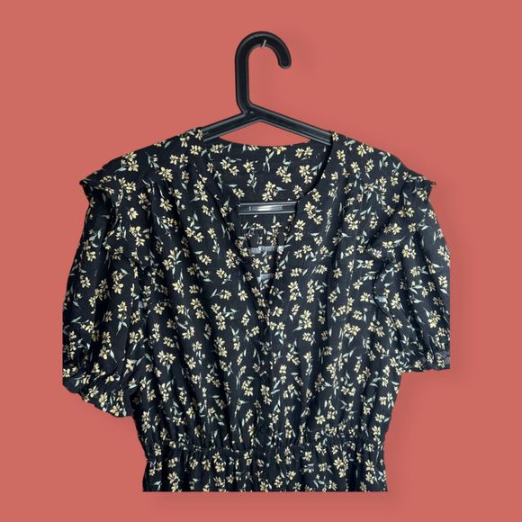 🌼 CUPSHE DITSY BUBBLE SLEEVE RUCH BUTTON FRONT DRESS SHORT SZ L - Picture 6 of 8